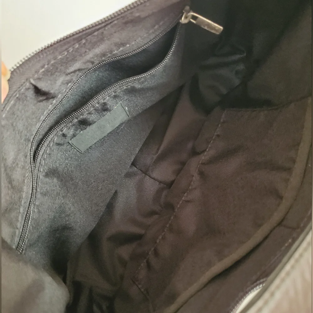 Le Donne Leather Side-Zip Shoulder Bag